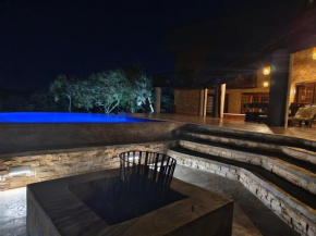Tholo Private Game Lodge